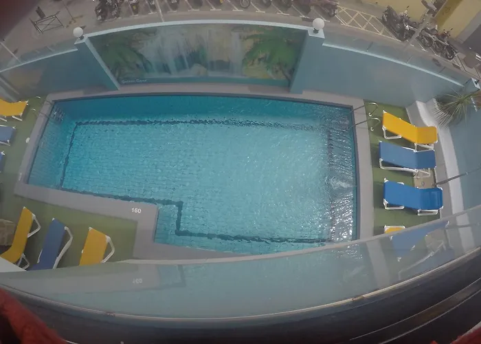 Golden Готель 3*