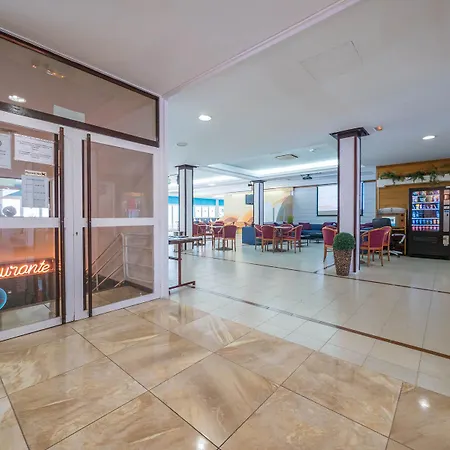 Otel Golden 3*