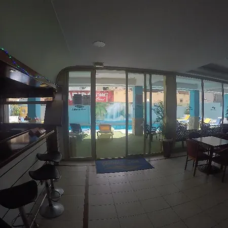 Otel Golden 3*