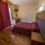 Golden 3* يوريت دي مار