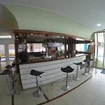 Golden فندق