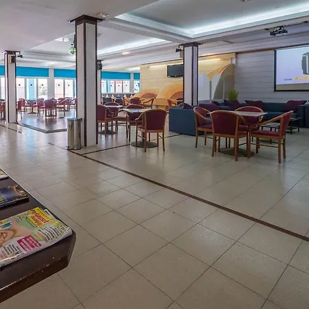 Golden ホテル リョレート・デ・マル